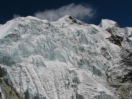 Nepal - Island Peak (Imja Tse)- Impressive glacier icefall below peak, Image by Flickr user mckaysavage