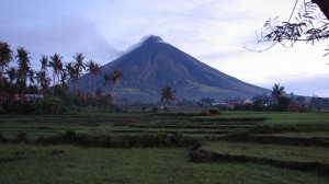 Vulcão Mayon. Foto trazida por Natz Tolentino Llaguno no Flickr.