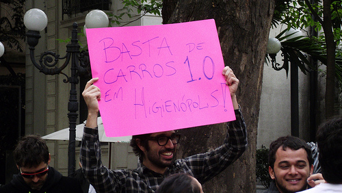 "Enough of cars 1.0 in Higienópolis". Photo by Patricia Melendi, on Flickr. Published with permission.