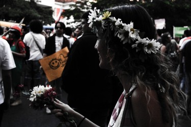 Freiheitsmarsch in Belo Horizonte. Foto von Junia Mortimer/Coletivo Pegada, verfügbar auf Flickr (CC BY-NC-SA 2.0)