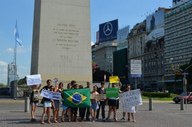 Protest in Buenos Aires. Photo by Victoria Vajda, used with permission