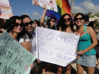 "It´s her body, she´ll give it to who she wants". Protest in São Luis. Photo from the Anel collective, free use.