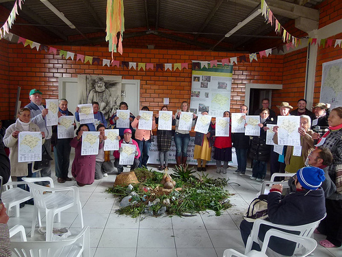 City ordinance recognises the work of folk healers of Triunfo. Photo by Rede Puxirão de Povos e Comunidades Tradicionais published by Flickr user Cultura Viva (CC BY-SA 2.0).