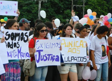 Porto-Alegrenses brought messages of comfort to Santa Maria. (Photo: Cassiana Machado Martins, used with permission)