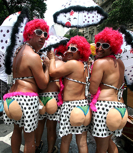 Revellers from the group Cordão do Bola Preta celebrating more than 95 years of tradition in Rio de Janeiro. Photo by Sergio Araujo Pereira on Flickr (CC BY-NC 2.0)