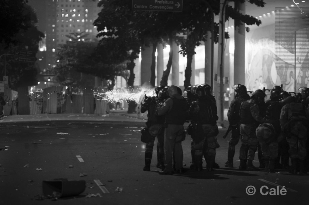 Protests in Rio end with violent police reaction