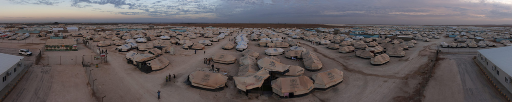 Campo de refugiados Za'atari na Jordânia, Novembro de 2012. Foto de UNHCR no Flickr (CC BY-NC 2.0)