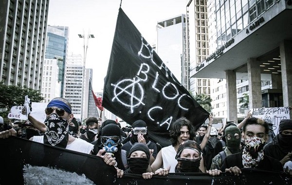 Foto de protesto a 25 de janeiro de 2014.